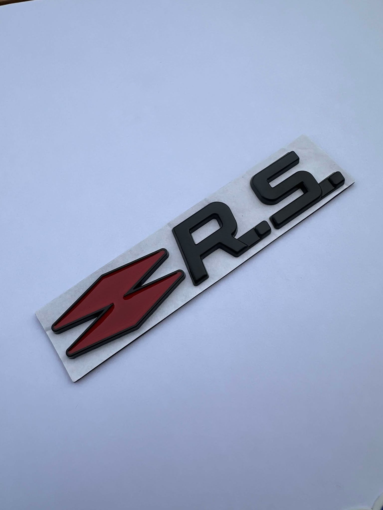 Emblème monogramme RS Rouge/Noir